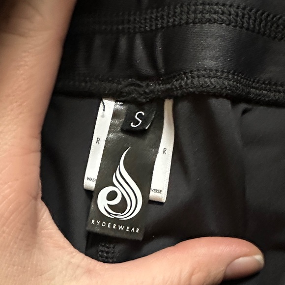 Ryder Wear Black High-Waisted Leggings - Picture 3 of 3